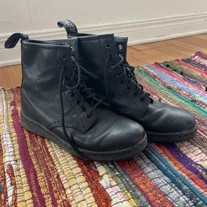 Women’s Black Doc Martens Newton Mono size 8